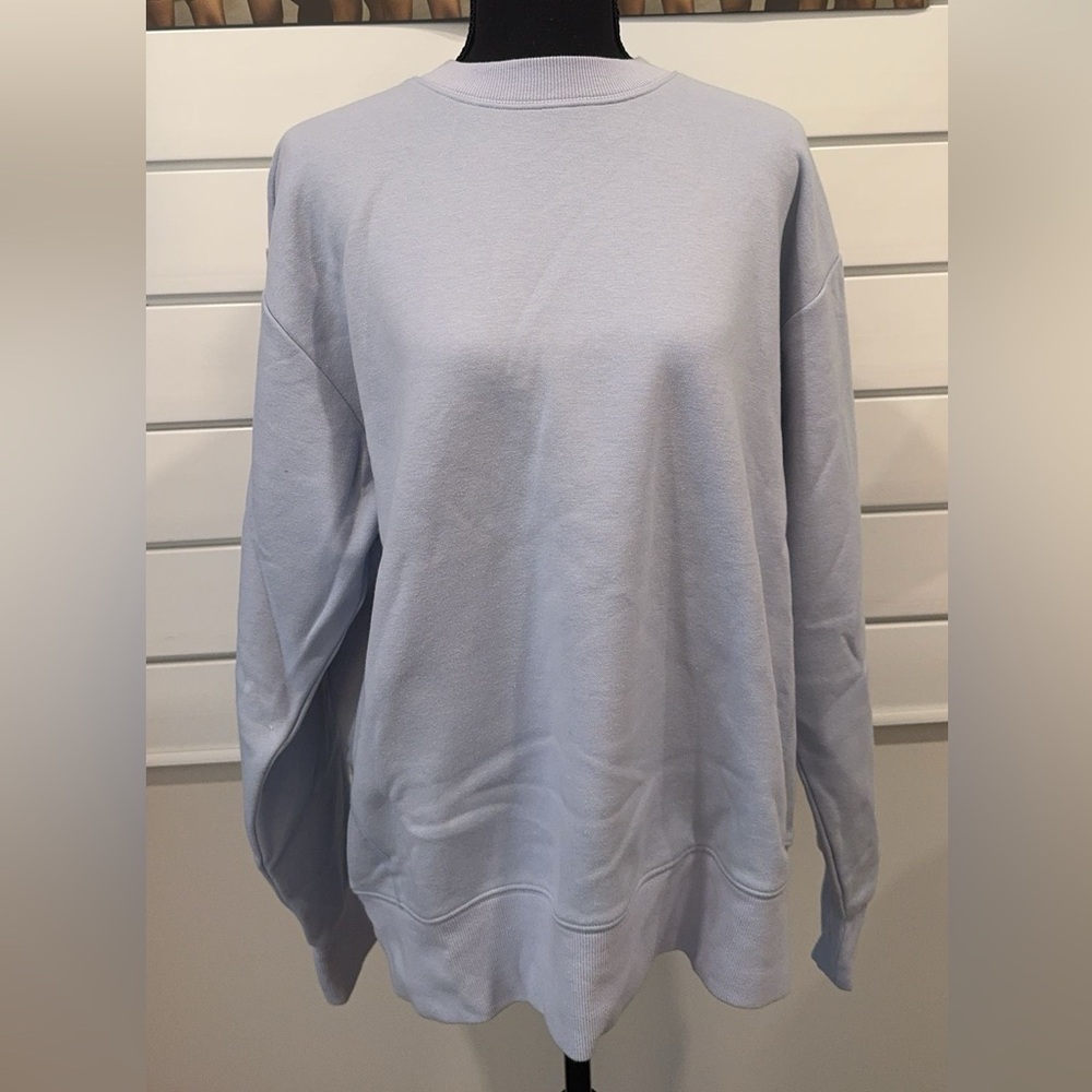 Skims small periwinkle light blue/grey  skims crew neck sold out/limited color - Picture 4 of 8
